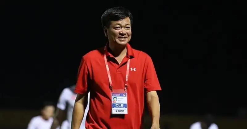 Bầu Hoàn là ai