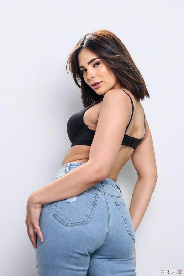 Cái nhìn chuyên nghiệp về đời tư và sự nghiệp của Violet Starr