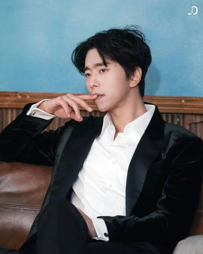 Chuyện Tình 7 Năm Gây Chú Ý Với Baek Jin Hee