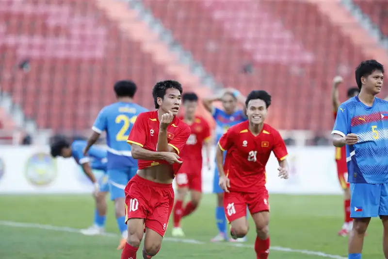 Dấu ấn lịch sử Lê Văn Thuận xuất hiện trên trang chủ FIFA