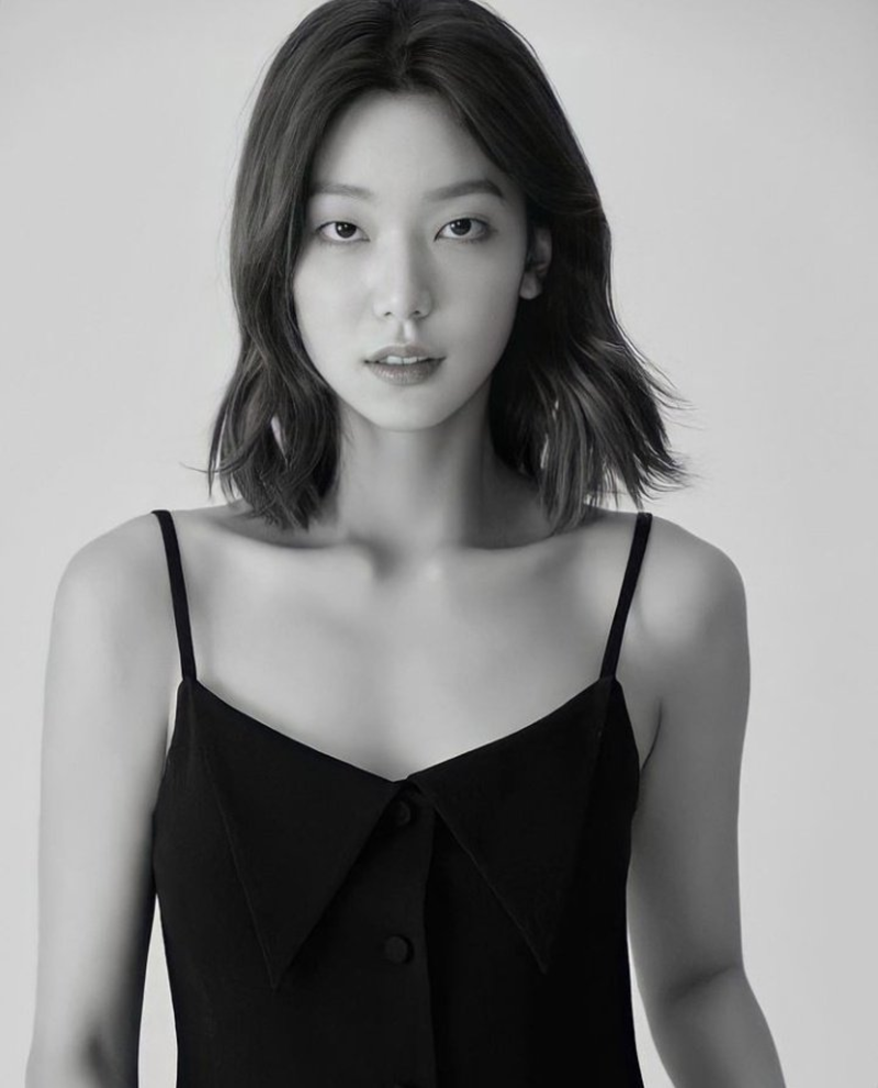 Sức Hút Khó Cưỡng Của Lee Ho Jung: Vì Sao Cô Được Yêu Mến?