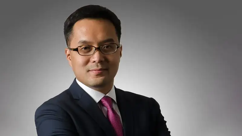 Thách Thức và Cơ Hội Dưới Sự Lèo Lái Của Patrick Walujo