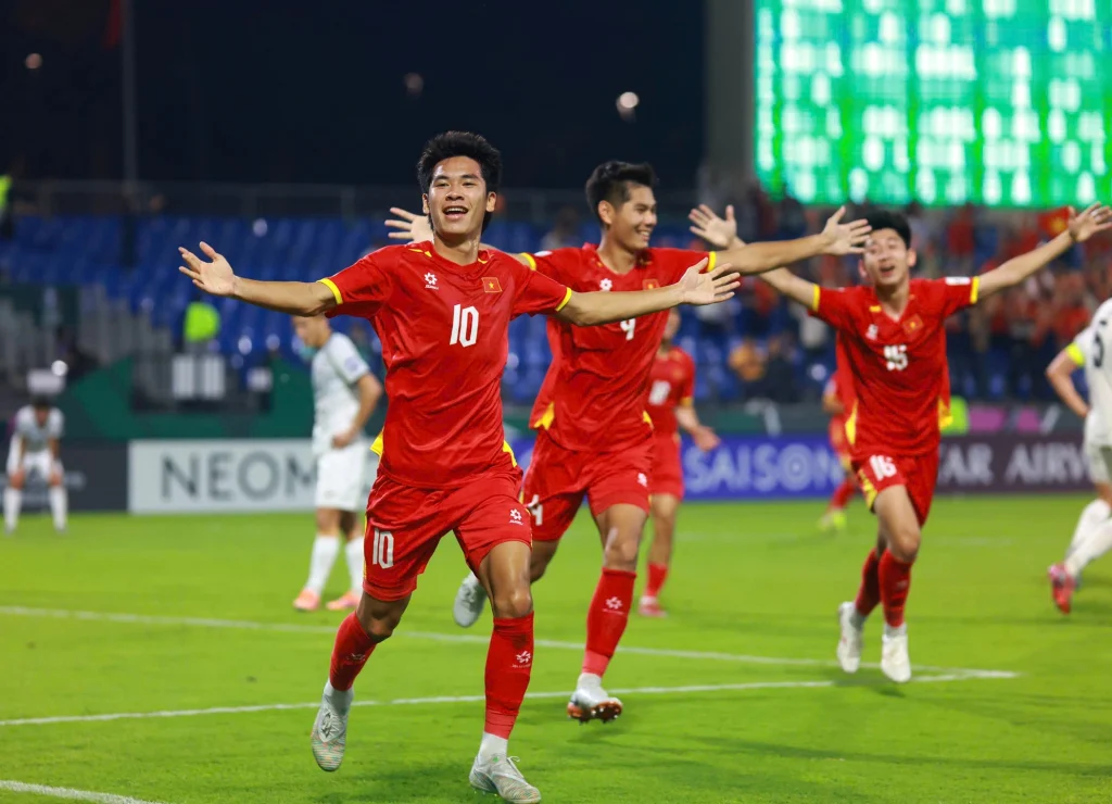 chan-dung-le-van-thuan-u23-viet-nam-19-tuoi-duoc-menh-danh-l_684