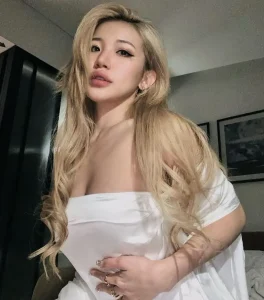 Những Lùm Xùm Xung Quanh Hình Ảnh Và Sự Nghiệp Của Ms Puiyi