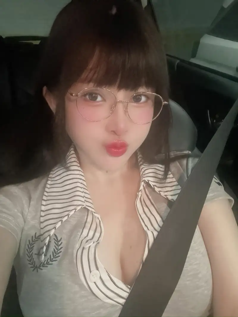 Tiny Asa OnlyFans là ai