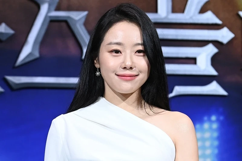 lee-si-won